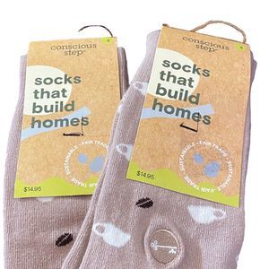 NWT 2 Pair Conscious Step Socks That Build Homes Coffee Unisex Men 4-8/Wmn 5-9